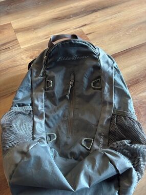 Eddie Bauer Olive Green 20L Stowaway Daypack